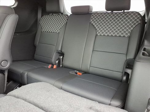 New 2026 GMC Acadia Denali w/ Super Cruise Package image 14