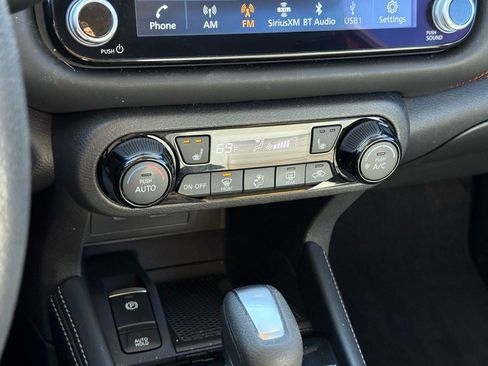 Used 2024 Nissan Kicks SR w/ SR Premium Package image 19