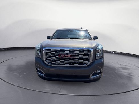 Used 2019 GMC Yukon Denali RWD image 2