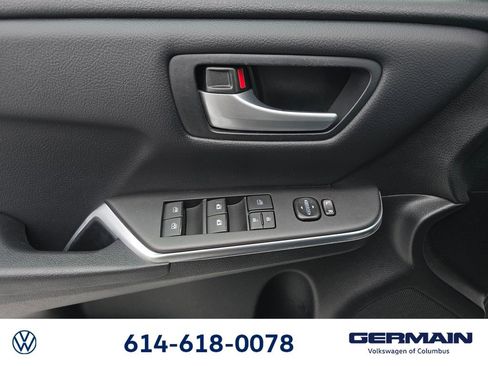 Used 2017 Toyota Camry SE image 32