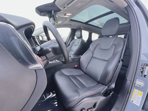 Used 2023 Volvo XC60 B5 Plus w/ Climate Package image 13