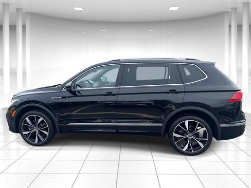 Certified 2024 Volkswagen Tiguan SEL R-Line AWD/4WD image 10