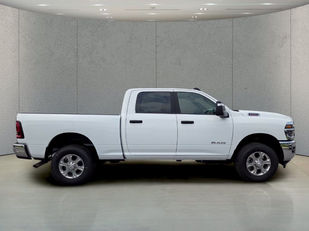 New 2026 RAM 2500 Big Horn AWD/4WD image 2