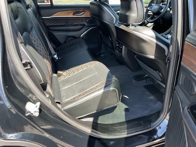 Used 2023 Jeep Grand Cherokee Summit AWD/4WD image 26