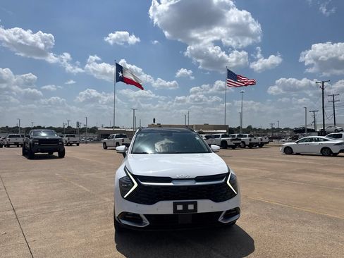 Used 2023 Kia Sportage SX FWD image 4