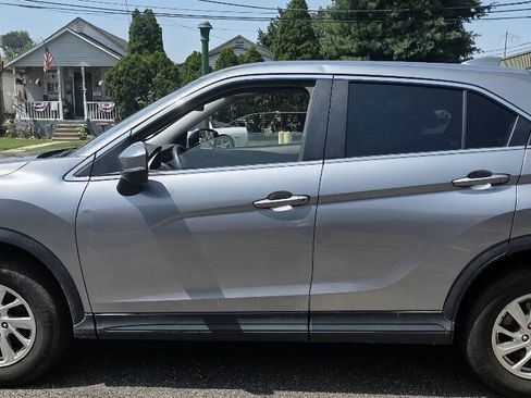 Used 2018 Mitsubishi Eclipse Cross ES AWD/4WD image 3