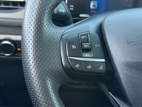 Used 2023 Ford Escape ST-Line image 30