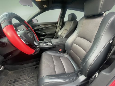 Used 2018 Honda Accord Sport image 8
