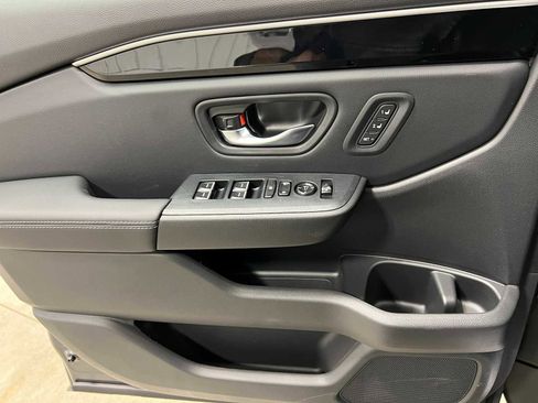 New 2025 Honda Pilot EX-L image 15