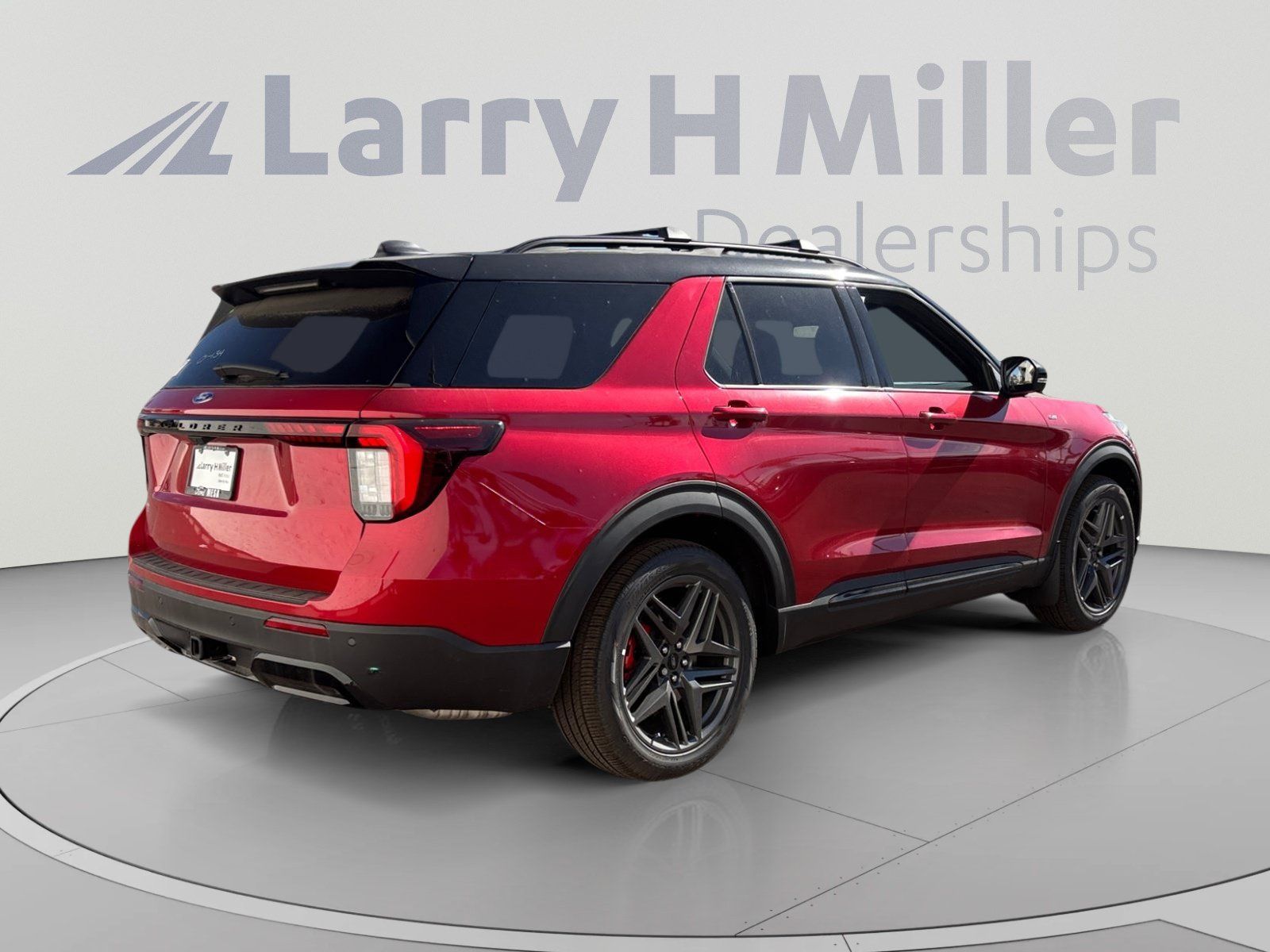 New 2025 Ford Explorer ST-Line w/ Premium Package RWD image 5