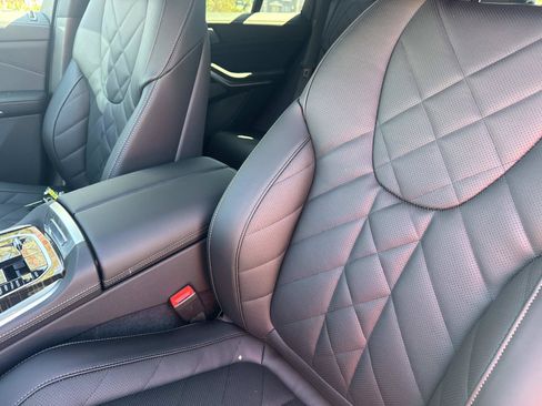 New 2026 BMW X5 xDrive50e w/ M Sport Package AWD/4WD image 19