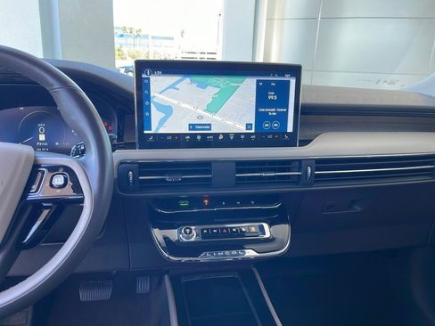 Used 2023 Lincoln Corsair Reserve image 50