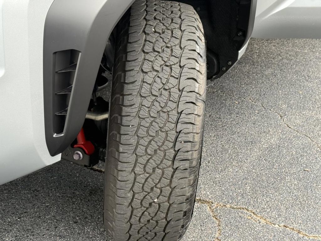 Used 2026 Toyota Tacoma TRD Off-Road AWD/4WD image 25