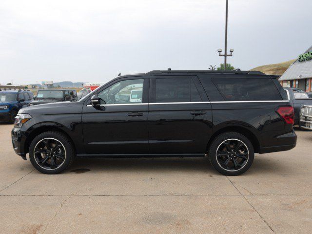 Used 2023 Ford Expedition Max Limited AWD/4WD image 3