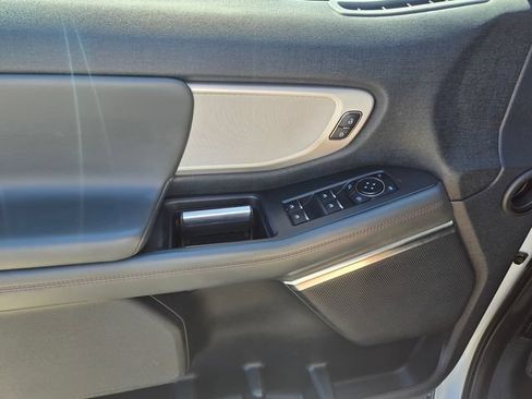 Certified 2025 Ford Expedition Active AWD/4WD image 21