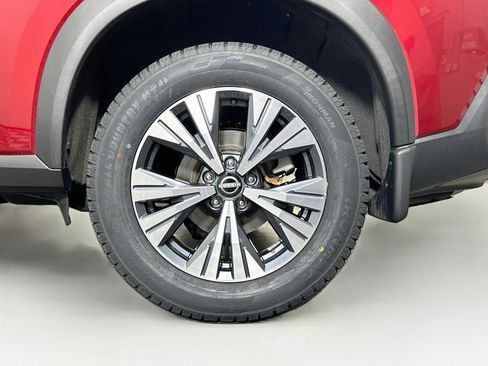 Used 2023 Nissan Rogue SV AWD/4WD image 11