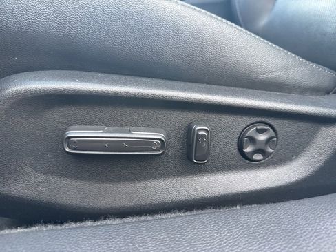 Used 2021 Honda Accord Touring image 9