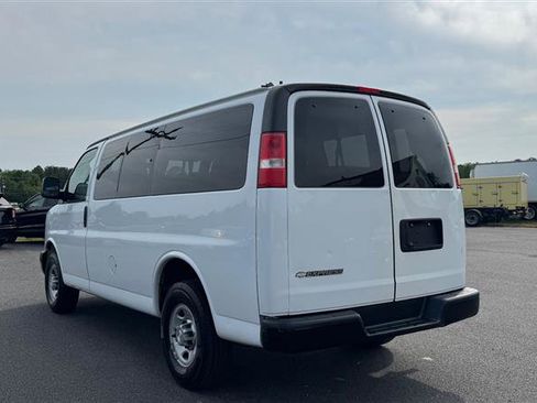 Used 2017 Chevrolet Express 2500 LS RWD image 7