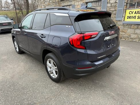Used 2019 GMC Terrain SLE w/ Driver Convenience Package image 4