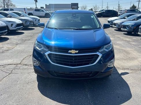 Used 2020 Chevrolet Equinox LT w/ Driver Convenience Package FWD image 2