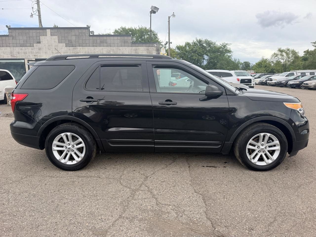 Used 2015 Ford Explorer FWD image 7