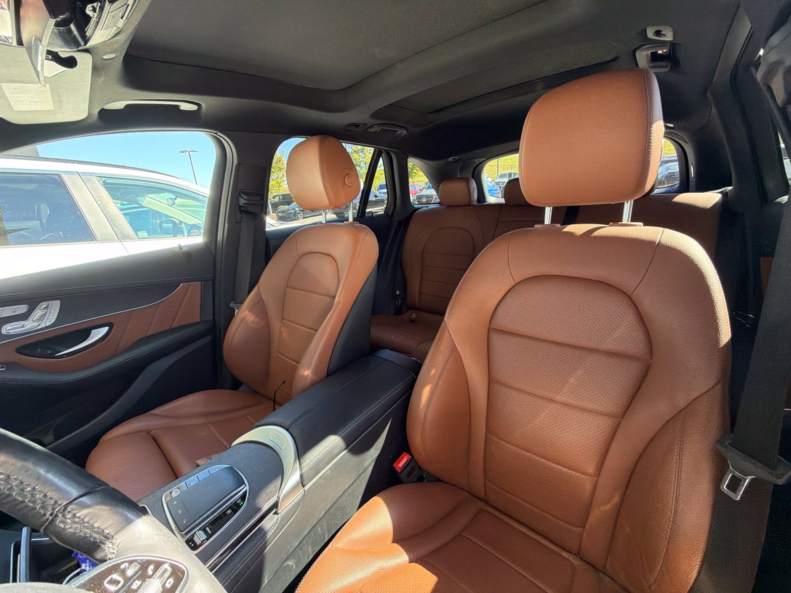 Used 2020 Mercedes-Benz GLC 300 4MATIC image 9