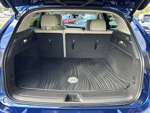 Certified 2022 Buick Envision Essence w/ Technology Package I image 11