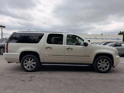 Used 2012 GMC Yukon XL Denali AWD/4WD image 3