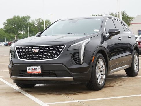 Used 2023 Cadillac XT4 Premium Luxury w/ Technology Package FWD image 4