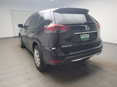 Used 2018 Nissan Rogue S AWD/4WD image 5
