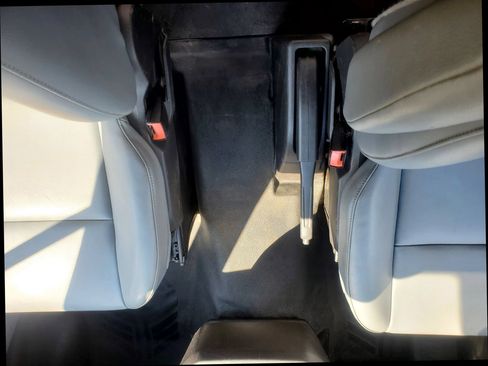 Used 2015 Ford Transit 150 130 Low Roof RWD image 26