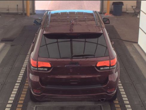 Certified 2021 Jeep Grand Cherokee Laredo X image 6