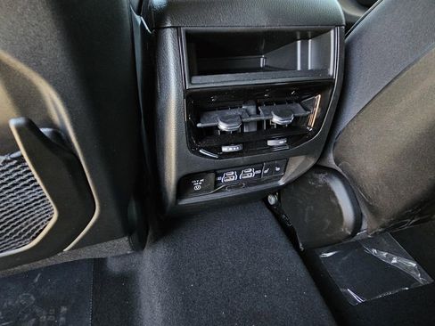 New 2025 Jeep Grand Cherokee Limited image 12