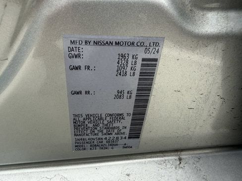 Used 2024 Nissan Altima 2.5 SV FWD image 26