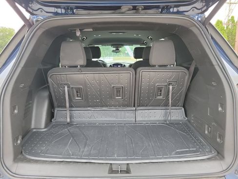 Used 2023 Chevrolet Traverse LT w/ LPO, Floor Liner Package AWD/4WD image 8