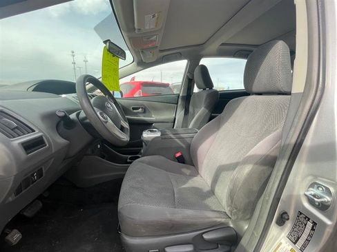 Used 2014 Toyota Prius V Three image 5