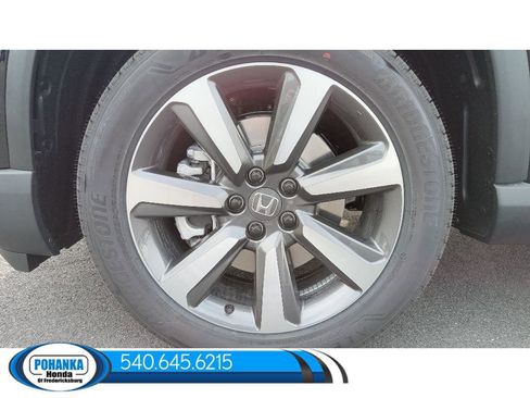 New 2025 Honda Pilot Touring image 9