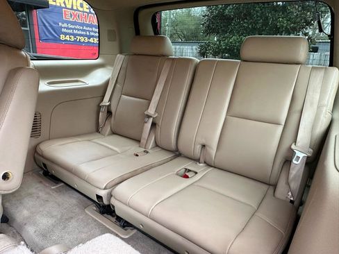 Used 2013 Cadillac Escalade Luxury image 34