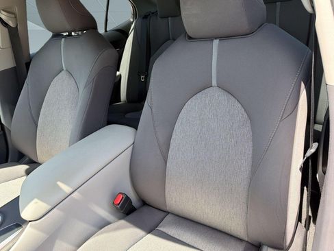 Used 2022 Toyota Camry LE FWD image 22