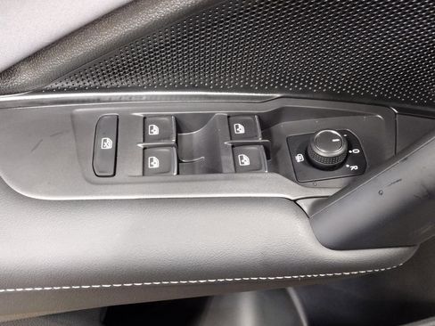 New 2026 Volkswagen Tiguan SE AWD/4WD image 20