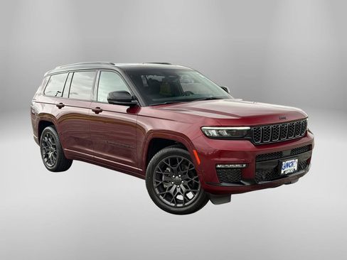 Used 2023 Jeep Grand Cherokee L Summit AWD/4WD image 5