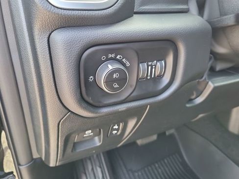 New 2026 RAM 1500 4x4 Crew Cab image 14