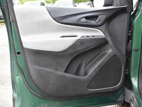 Used 2018 Chevrolet Equinox LS FWD image 8