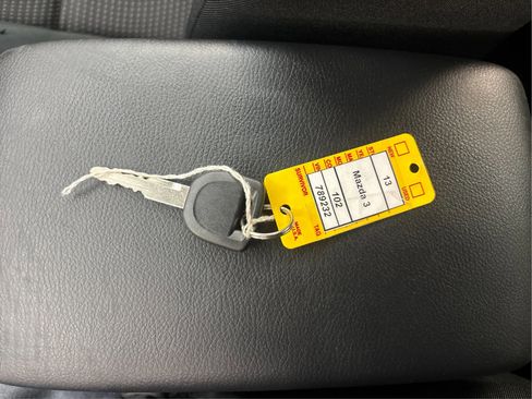 Used 2013 MAZDA MAZDA3 i Sport image 37