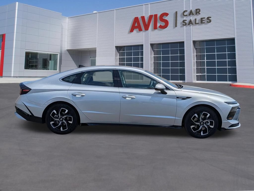 Used 2025 Hyundai Sonata SEL FWD image 5