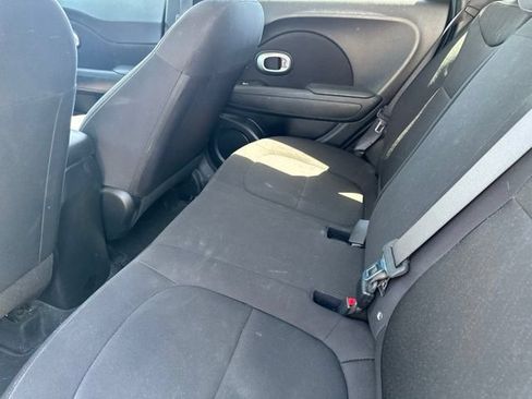 Used 2018 Kia Soul w/ Convenience Package FWD image 10