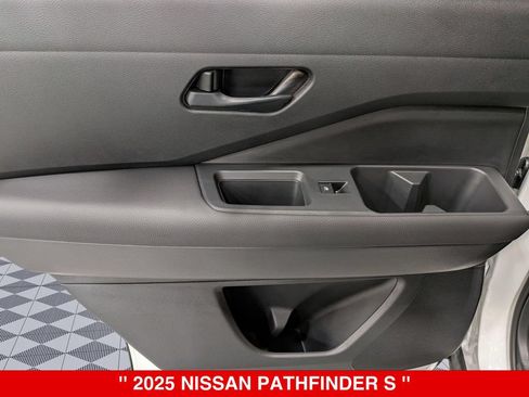Certified 2025 Nissan Pathfinder S AWD/4WD image 27