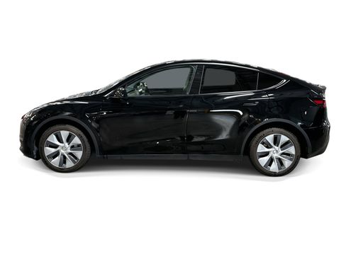 Certified 2023 Tesla Model Y Long Range AWD/4WD image 3