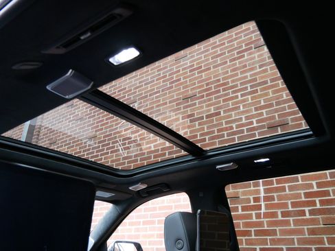 Certified 2024 Cadillac Escalade Sport Platinum w/ LPO, ONYX Package image 12