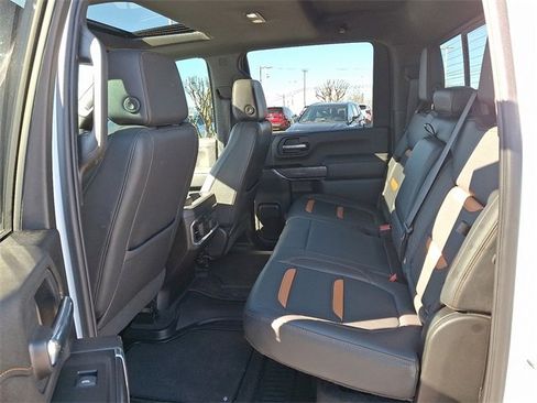 Used 2022 GMC Sierra 2500 AT4 w/ AT4 Premium Plus Package image 8